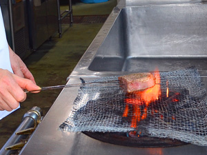 いしかわ牛の炙り焼き香草風味