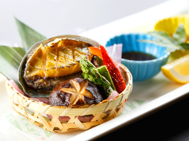 活あわびステーキ