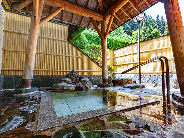 Onsen (Hot spring)